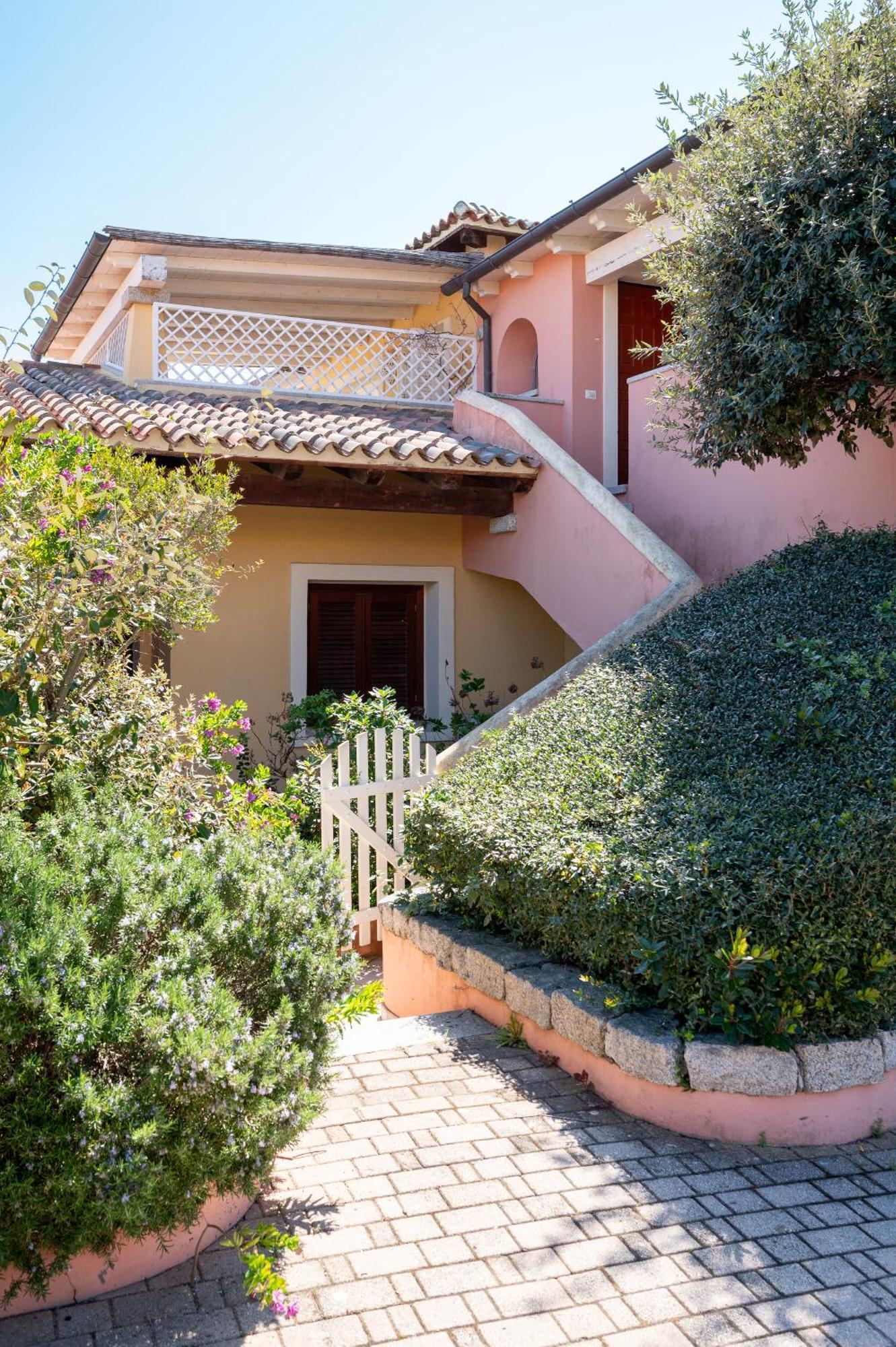 S'Abba Seafront Apartments - Your House In Sardinia Golfo Aranci Εξωτερικό φωτογραφία